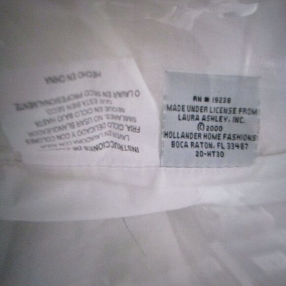 LAURA ASHLEY Queen White Cotton Goose Down Duvet 83 x 84 - Picture 3 of 7